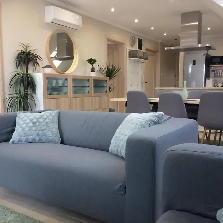 Galeria Apartmanhaz קסזטלי