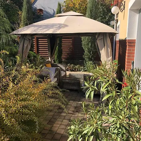 Galeria Apartmanhaz דירה קסזטלי