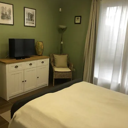 Galeria Apartmanhaz * ケストヘイ