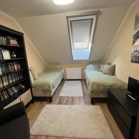 Galeria Apartmanhaz アパート ケストヘイ