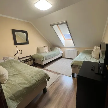 Galeria Apartmanhaz ケストヘイ